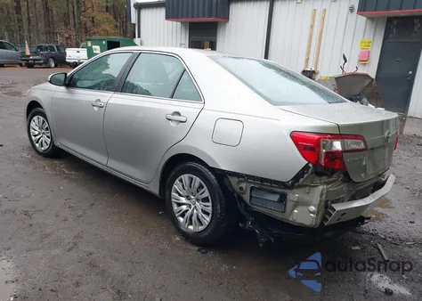 2014 Toyota Camry Le z USA, uszkodzony, nr VIN 4T4BF1FK8ER436683